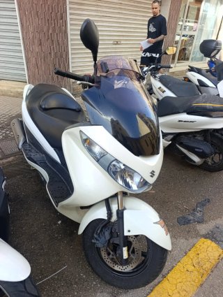 Suzuki Burgman 200 executive