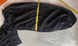 Top negro Shein plumeti mangas abullonadas XS