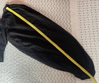Top negro Shein plumeti mangas abullonadas XS