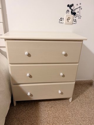 Mesita de noche de madera beige