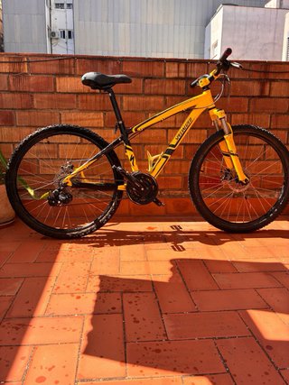 Bicicleta Specialized Hardrock Amarilla