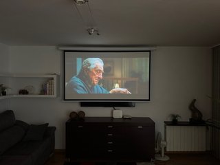 Proyector Wimius 1080p + Pantalla motorizada 84”