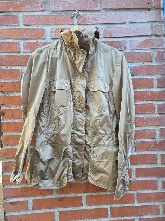 Chaqueta Moncler Sahariana Dorada