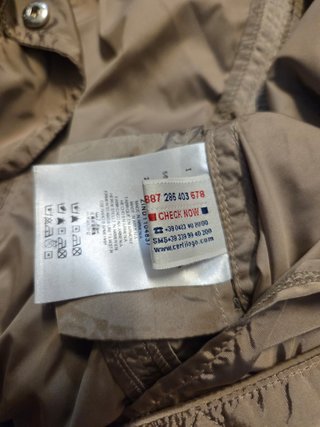 Chaqueta Moncler Sahariana Dorada