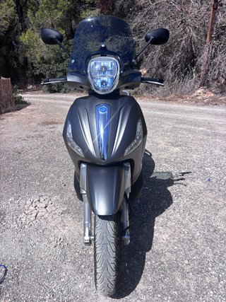 Piaggio Beverly 350 (2021)