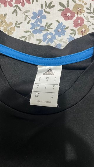 Camiseta Técnica Adidas Negra y Azul Talla S