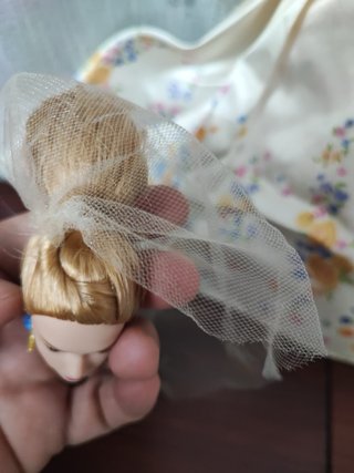 Bambola Barbie con vestito da sposa