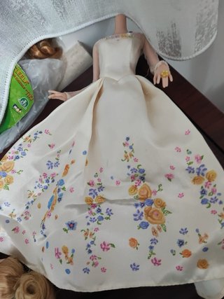 Bambola Barbie con vestito da sposa