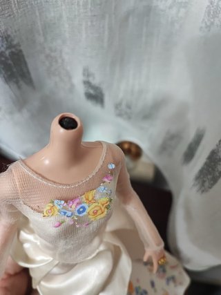Bambola Barbie con vestito da sposa