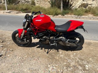 Ducati Monster 821 2016 Roja | 12.600kms |