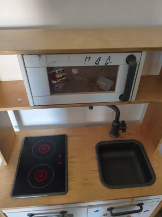 Cocinita de madera Ikea (con uso)