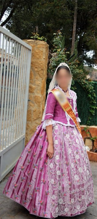Conjunto Fallera: 2 Corpiños y Falda