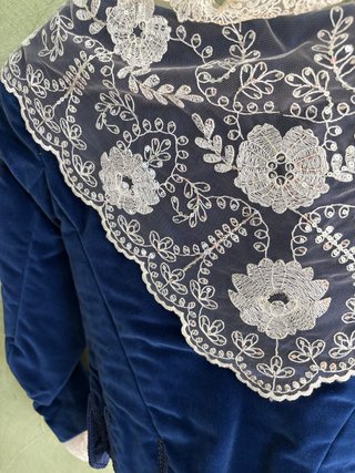 Conjunto Fallera: 2 Corpiños y Falda