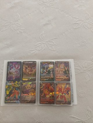 Cartas Pokémon falsas y verdaderas