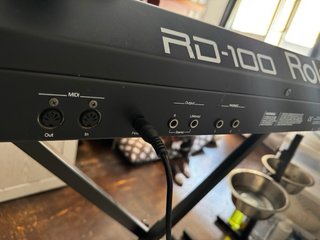 Teclado Roland RD-100