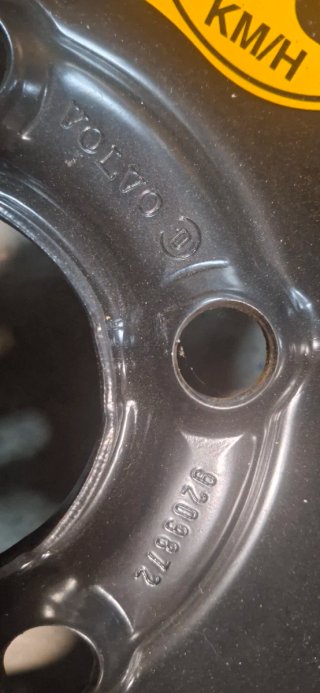 Llanta de repuesto Volvo Galleta. Sin neumático.