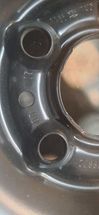 Llanta de repuesto Volvo Galleta. Sin neumático.