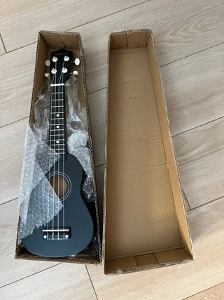 Ukelele negro nuevo a estrenar