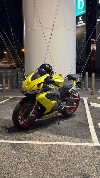 Aprilia RS 660 2023 Acid Gold - 15.000km