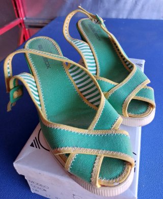Sandalias cuña Blue Box T- 41