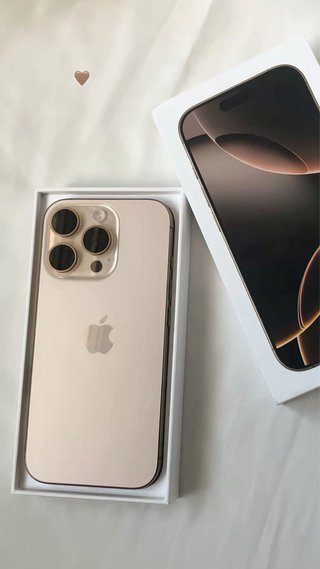 iPhone 16 Pro Dorado - Batería 100%