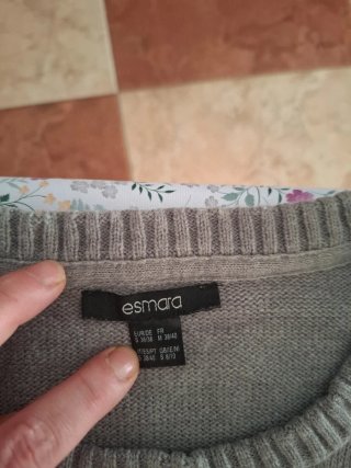 Jersey Navideño Gris con Muñeco de Nieve