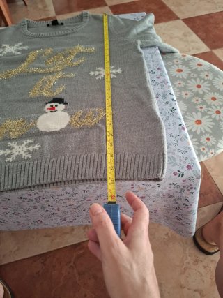 Jersey Navideño Gris con Muñeco de Nieve