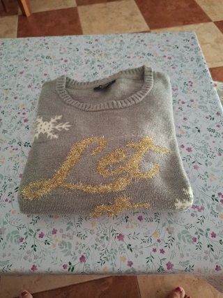 Jersey Navideño Gris con Muñeco de Nieve
