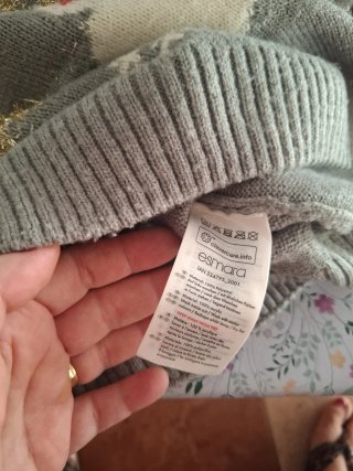Jersey Navideño Gris con Muñeco de Nieve
