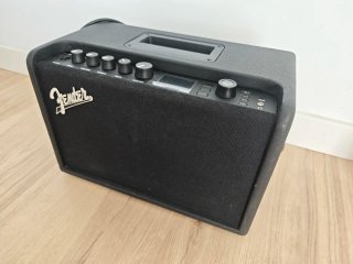 Fender Mustang GT40 Amplificador Guitarra 40W