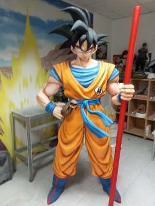 Figura Goku Tamaño Real 40 Aniversario