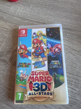 Nintendo Switch V2 + 3 Juegos Mario