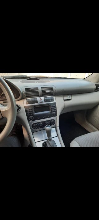 Mercedes-Benz Clase C 2005
