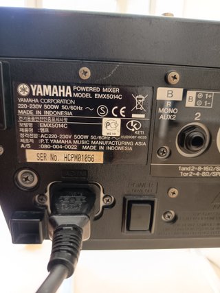 Mesa de Mezclas Yamaha EMX5014C