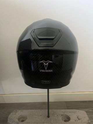 Casco de Moto Negro con Visera