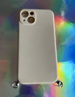 Funda movil beige con cadena iPhone 13 iphone 14