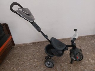 Triciclo Smoby gris