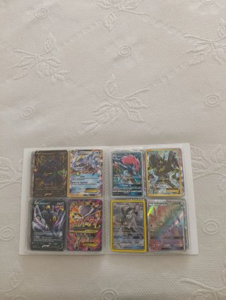 Cartas Pokémon falsas y verdaderas