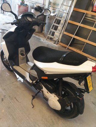 Piaggio NRG Scooter Blanco