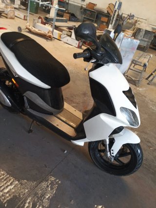 Piaggio NRG Scooter Blanco