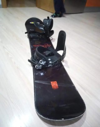 Tabla y botas de Snowboard