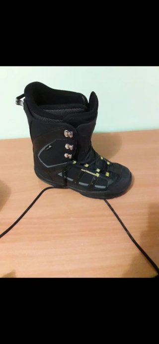 Tabla y botas de Snowboard
