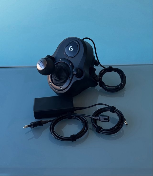 Volante Logitech G923 + Pedales + Palanca