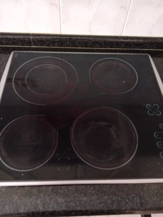 Horno y placa vitrocerámica Beko