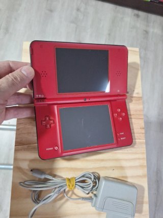 Nintendo DSi XL Edizione Mario 25° Anniversario