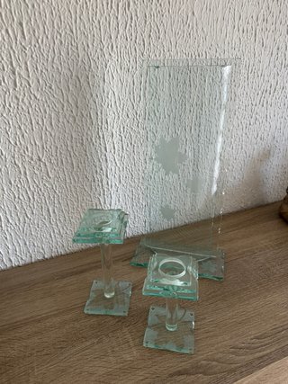 Jarrón y candelabros de cristal