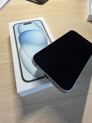iPhone 15 128GB