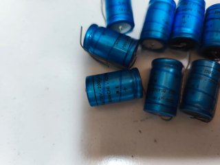 Condensadores Electrolíticos 2200µF 16V (Lote)