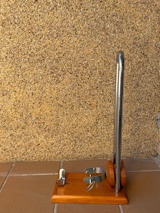 Jamonero de madera giratorio