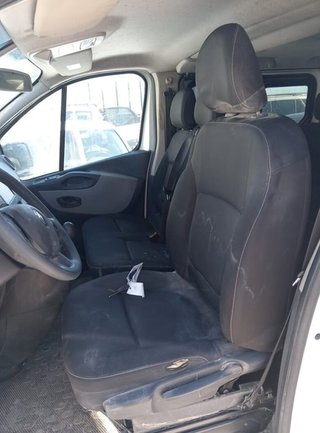 Centralita motor 237106626r renault trafic 103046